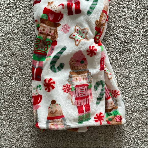 Holly Jolly Nutcracker Throw - Picture 2 of 2